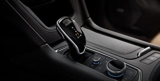 林肯航海家2.0t和凯迪拉克xt5对比,凯迪拉克xt52020款28t豪华型