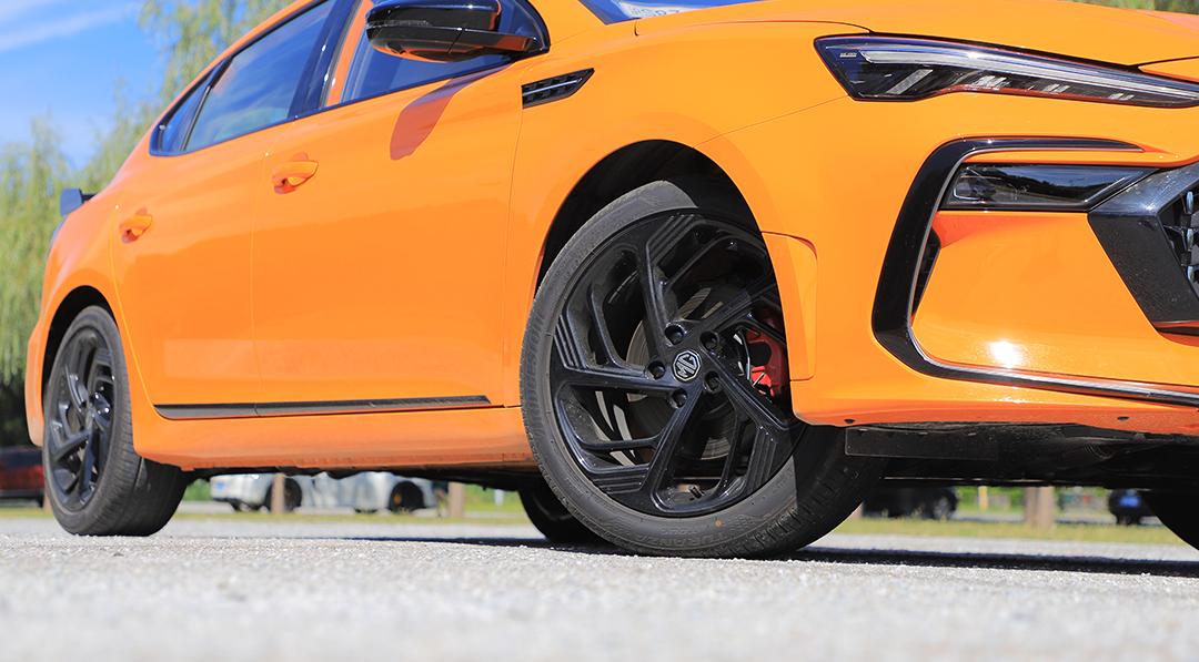 名爵mg6pro最划算的配置,名爵mg6pro豪华版都有点什么配置