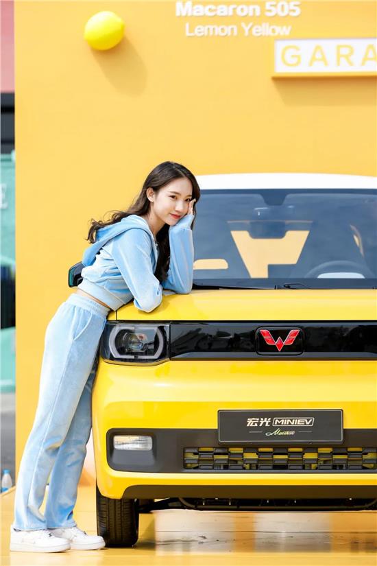 宏光mini马卡龙秋色什么时候上市,宏光mini马卡龙120km170km区别