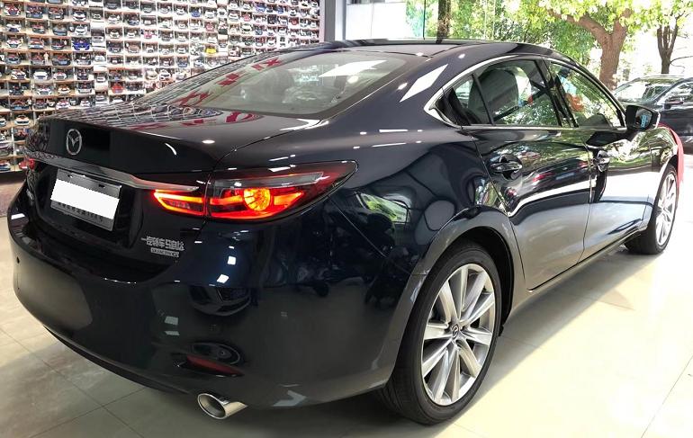 阿特兹尊崇与运动区别内饰质感,阿特兹2.0蓝天豪华内饰讲解