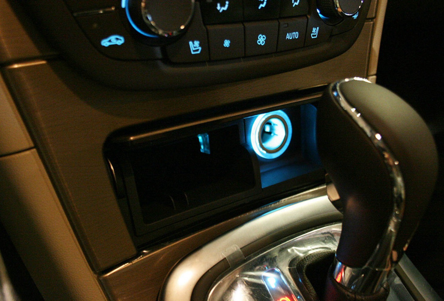 涨姿势·汽车学堂点烟器的使用