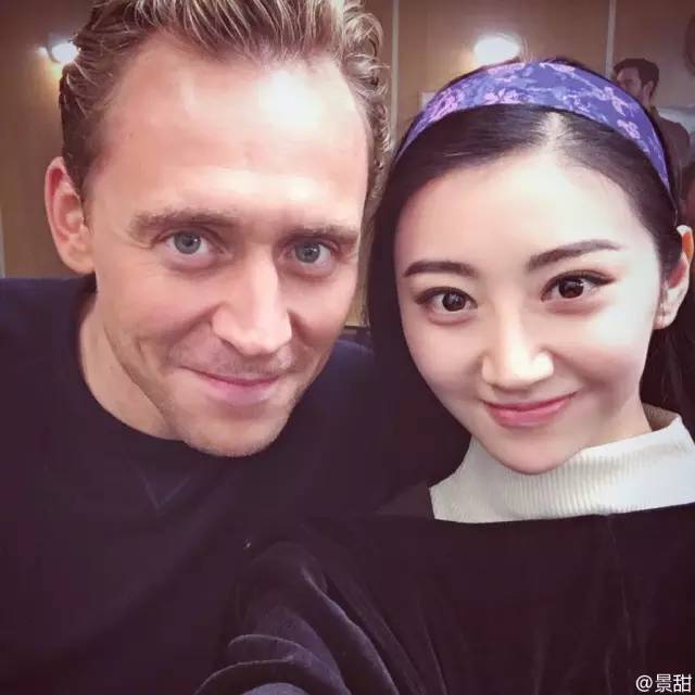 竟然是她？！亲昵合影新科奥斯卡影帝影后的这位中国女星已经在国际化的道路上把冰冰和baby们甩了好远好远