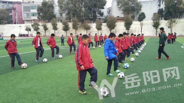 小小足球梦想,县中小学校园足球联赛活动报道