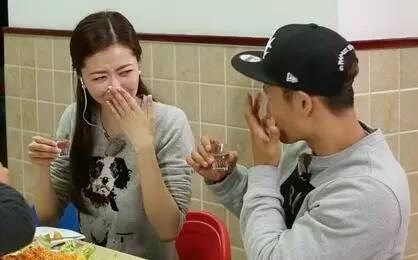 熊黛林顶着天王嫂头衔,熊黛林惊艳登场众人尖叫不断