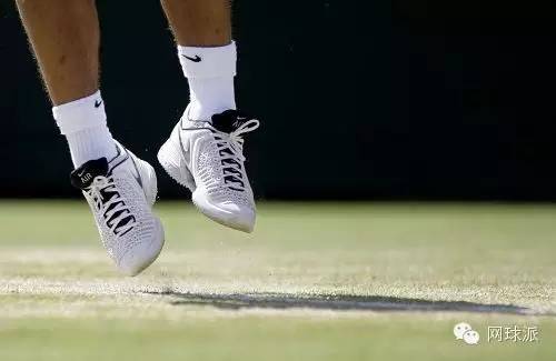 斐乐网球鞋鞋带穿法,网球鞋把鞋带弄松穿