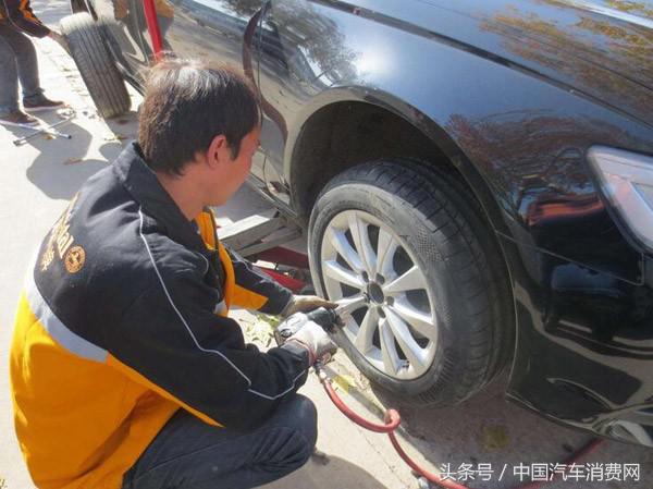 轮胎跑慢是什么原因,轮胎被扎后跑气很慢