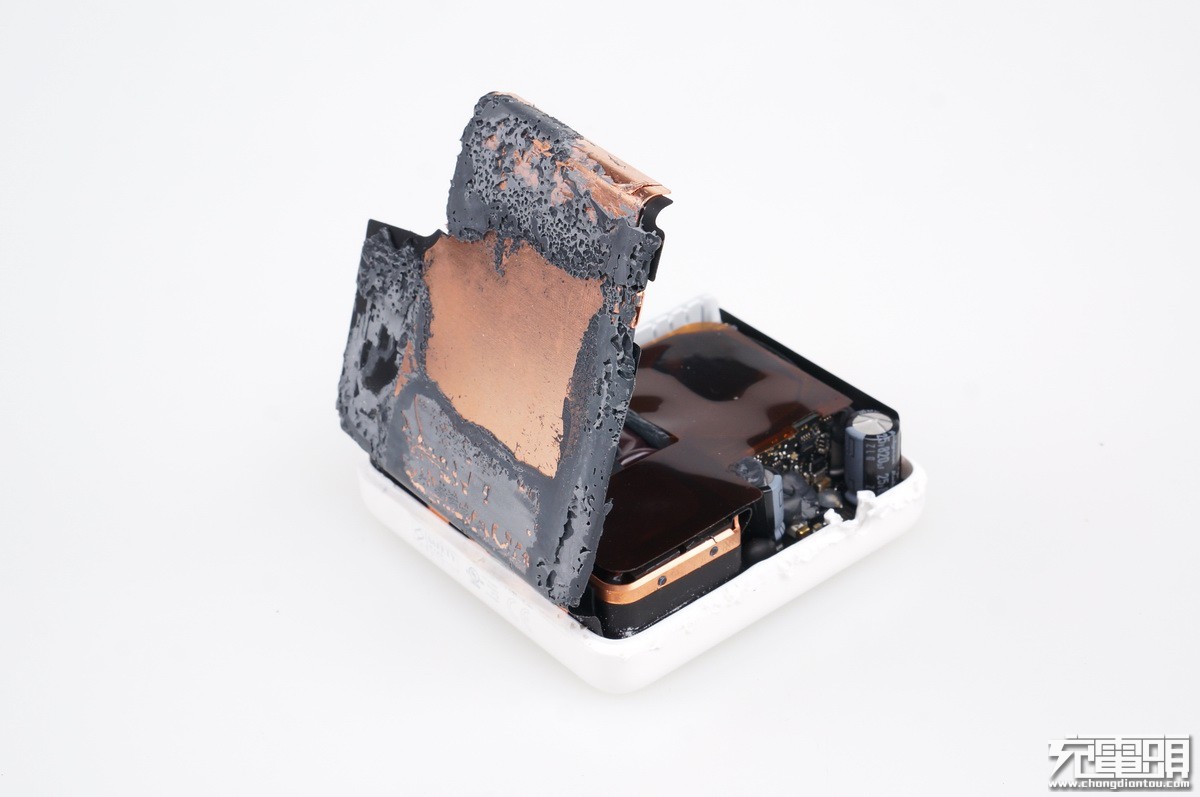 6650毫安充电器,628元电池充电器