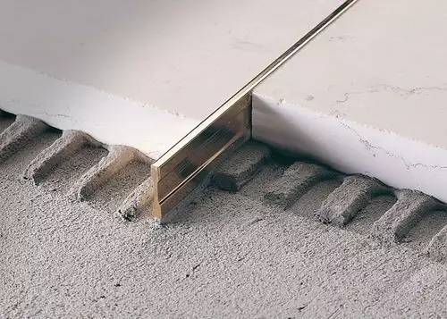 瑁呬慨4涓潙浜虹殑缁嗚妭,瑁呬慨缁嗚妭鍏ㄩ儴鏇濆厜