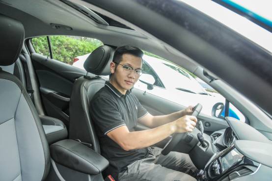 经典科鲁兹和思域怎么选,全新科鲁兹两厢车评测视频大全