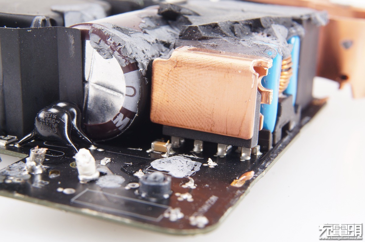 6650毫安充电器,628元电池充电器