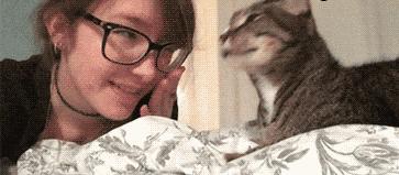 脸大的女生戴什么款的眼镜好看,头大脸大的男生戴什么眼镜好看