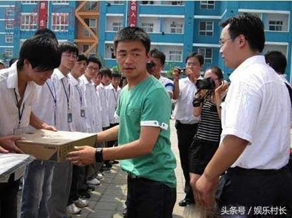 演艺界代言虚假广告的“F4”，陪你去看明星雨