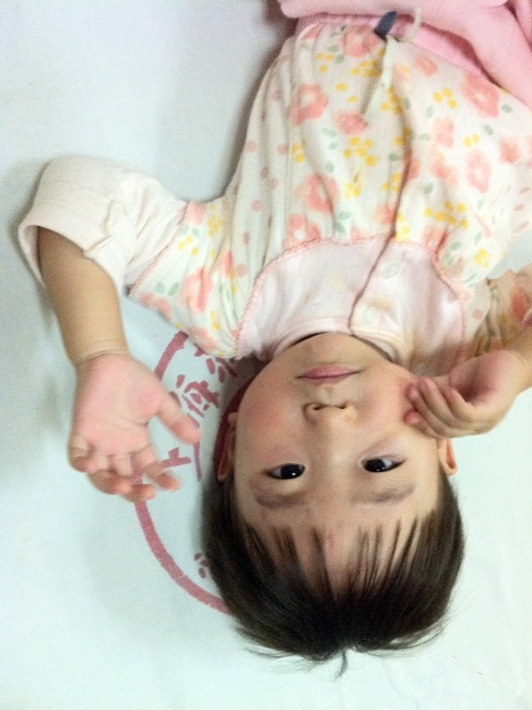 还记得吗？曾经我们一起爱过的小炜伊，准备读三年级了