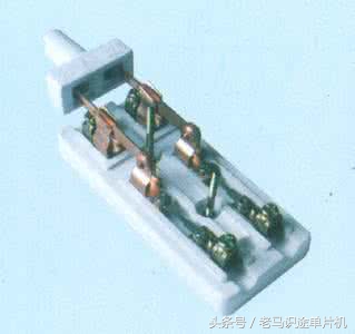 断路器合闸分闸线圈图形符号,闸刀开关与隔离开关的文字符号