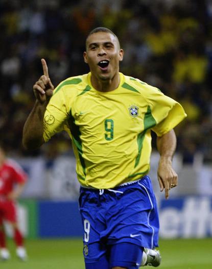 历届世界足球先生得主,世界足球先生历届排名大揭秘