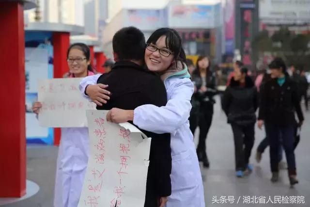 十五名艾滋病学生读大学,艾滋病15名学生考上大学