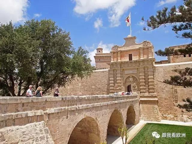 权力的游戏龙石岛取景,权力的游戏哪一集有镜头