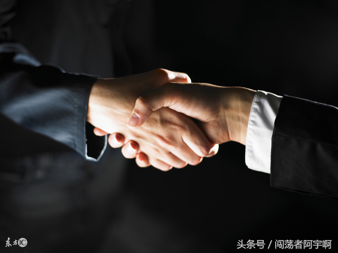 富贵险中求，没有冒险精神，那你就活该穷一辈子