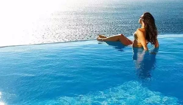 全世界的beach，究竟哪一个美女最多，哪一个又最爱裸游？