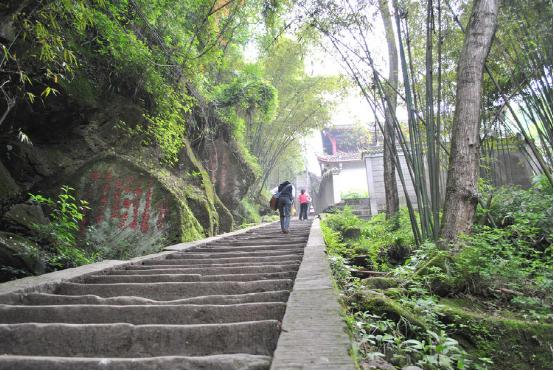 成都周边爬山最佳徒步攻略自由行,成都周边小众徒步冬季景点