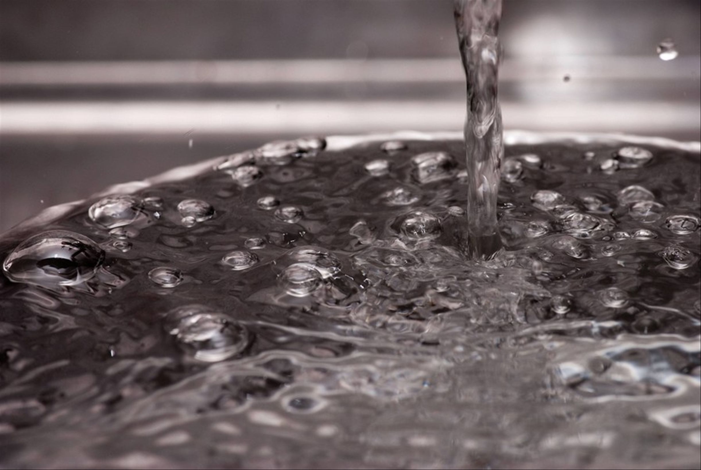 饮水健康要选择好饮水机,普通饮水机什么水最健康
