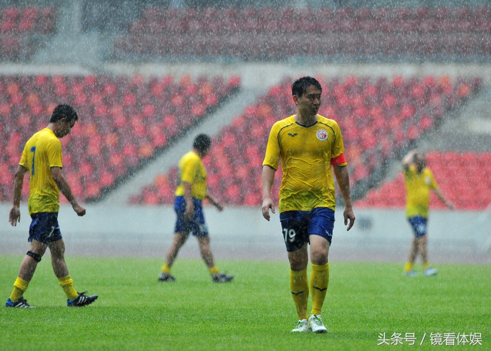 图说：下雨天男人户外*爱做**做的运动要注意什么