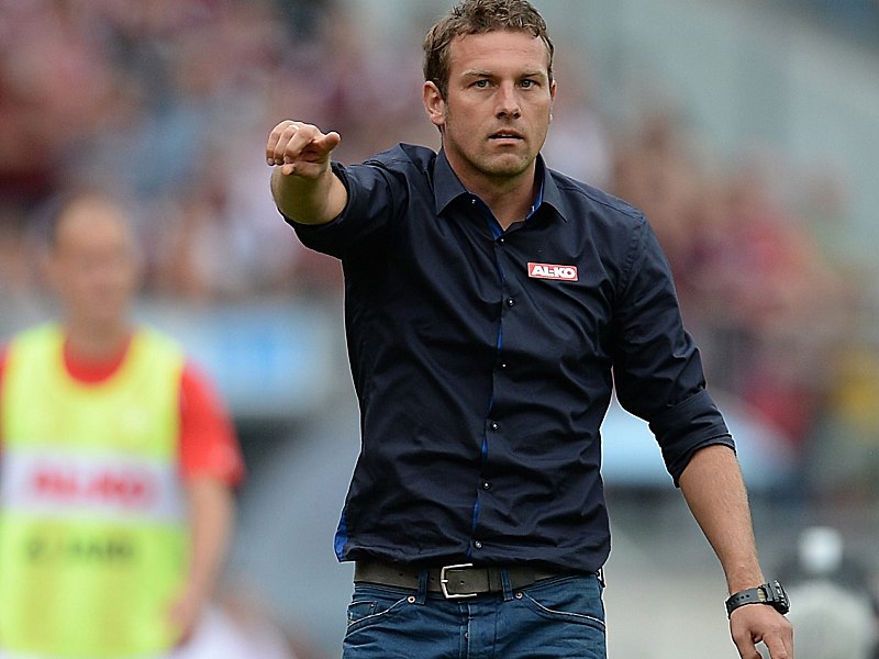 2000万欧元足球教练,3000万欧元教练