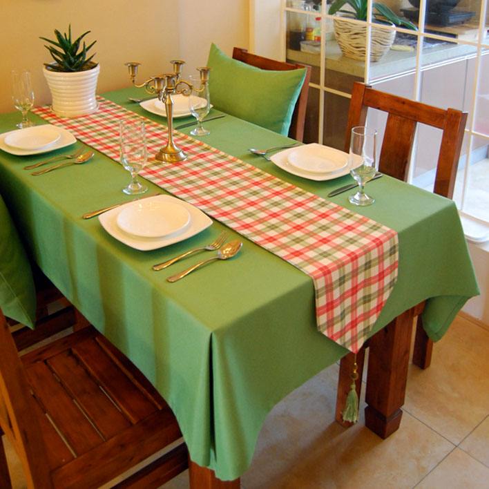 用什么样的桌布显得桌子整洁干净,透明桌布怎么铺桌子好看