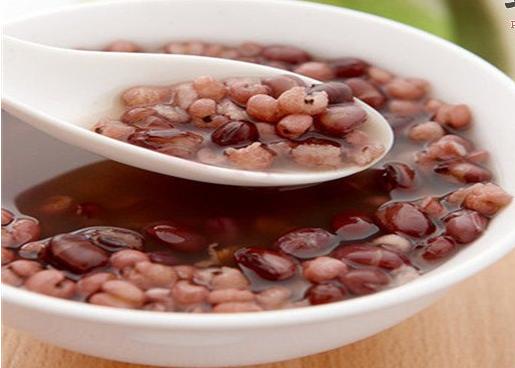 女人脾胃虚湿气重症状,女人湿气重的症状是什么啊