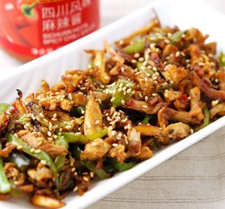 想吃的麻辣干煸鸡丝,饭店干煸香辣鸡丝的做法