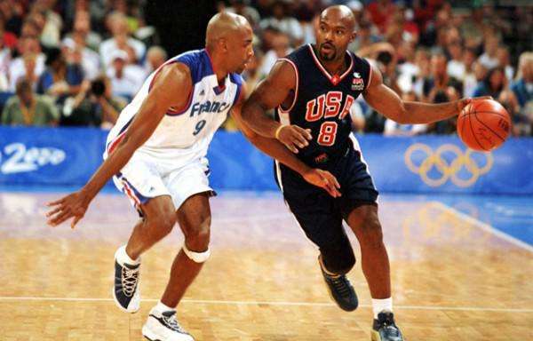 刚开始打篮球必备的5招基础变向，轻松学一招虐遍野球场！