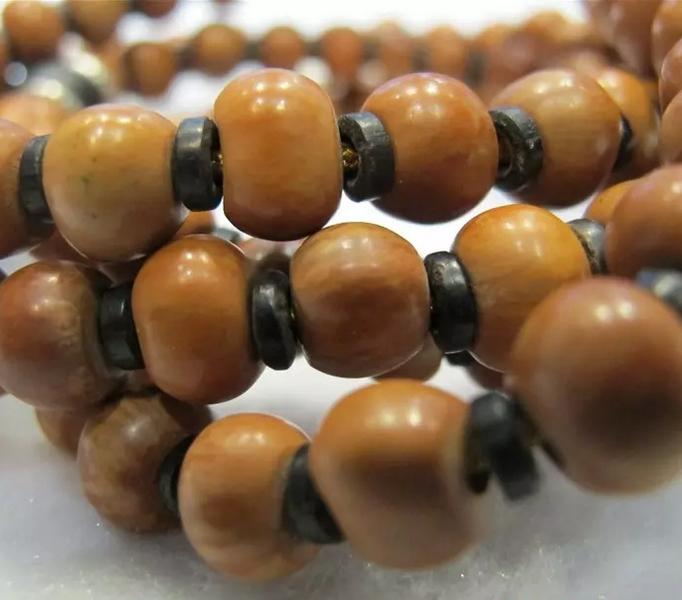 到底是桦木念珠好还是艾草念珠好？