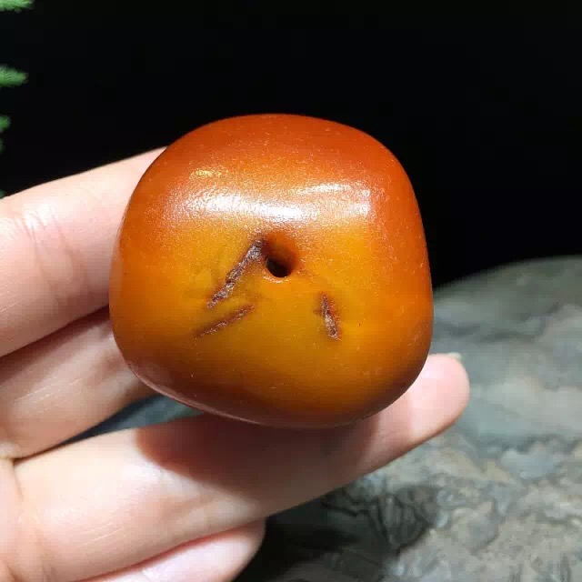 老蜜蜡真假鉴别最简单方法,老蜜蜡鉴别视频大全