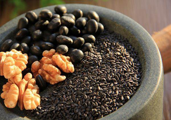 小肚子突出像孕妇？不起眼的小食材每天吃，燃脂刮油甩掉大肚腩