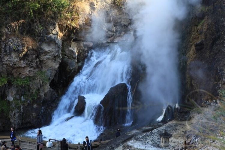 云南腾冲热海温泉美文,腾冲热海温泉景区热不热