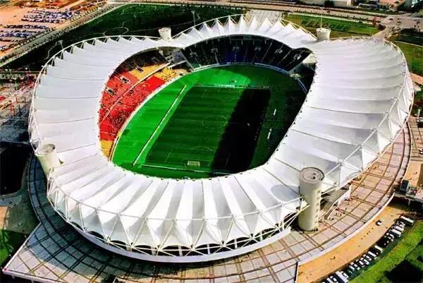 赢了！中乌大战1:0！*歌国**响彻江城！