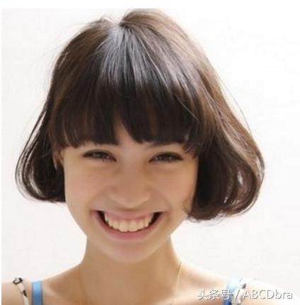 适合脸宽女生的发型简单秒学,什么发型好看脸小的女生