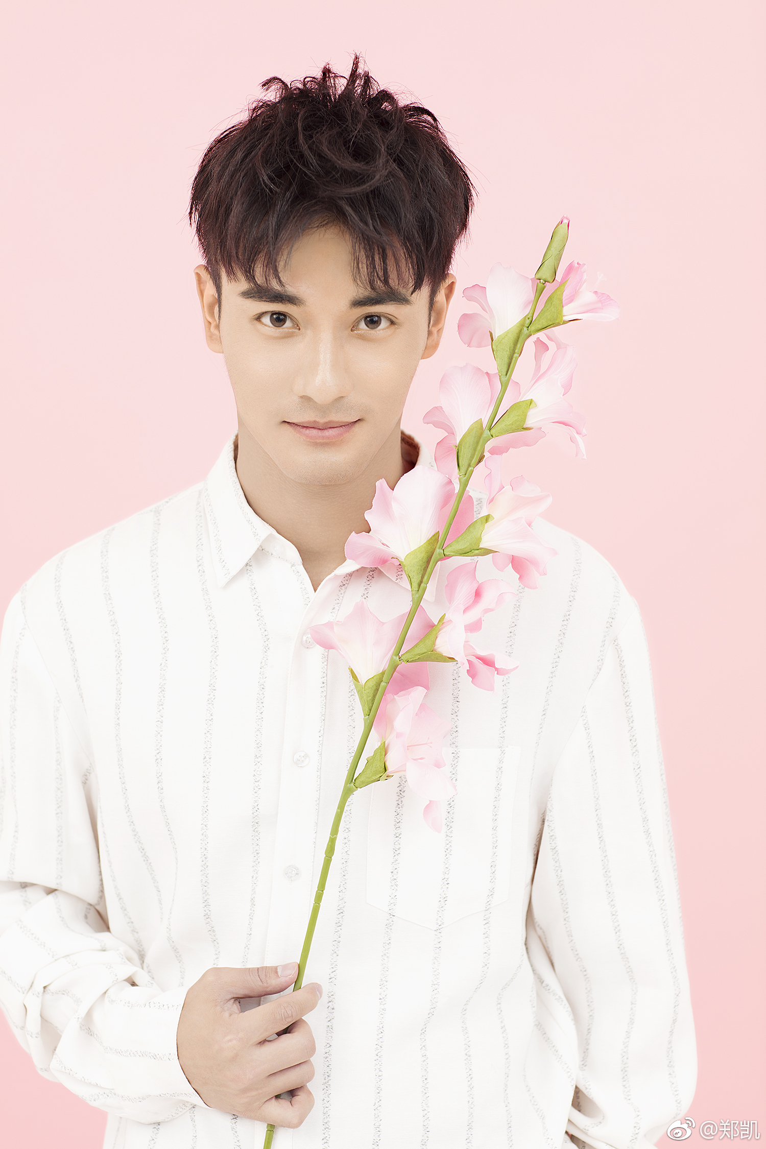 遇见足球城吴昕和小哥换礼物,遇见足球城吴昕视频