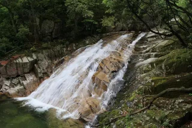成都周边的野瀑布,成都周边超级宽大瀑布