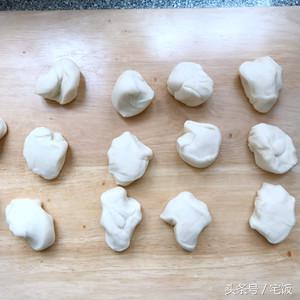 如何制作广式叉烧包包子皮,酥皮叉烧包包法慢动作