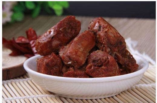 周黑鸭店里一盒鸭脖多少钱,周黑鸭鸭脖一般多少钱一斤