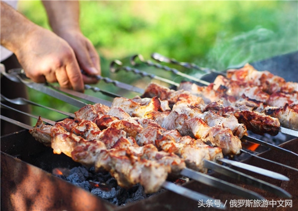 俄罗斯烤肉和牛排哪个好吃,俄罗斯烤肉种类