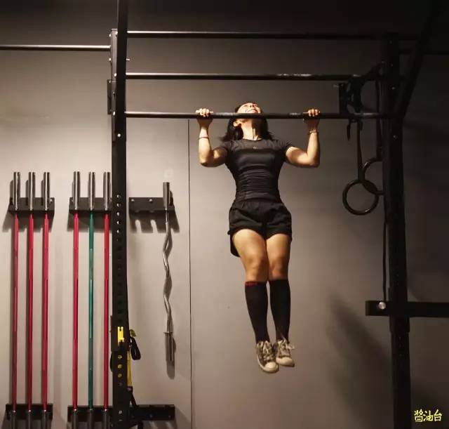 健身女日常穿衣,健身美女穿搭