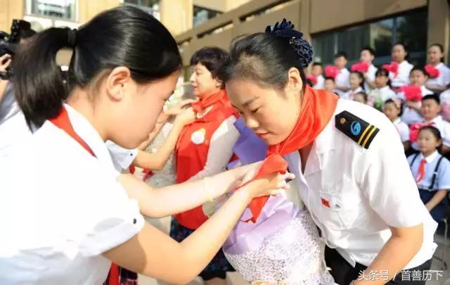 “特殊动车组”开进校园，历下区6万余学子喜迎开学！看到这些照片你心情会变好