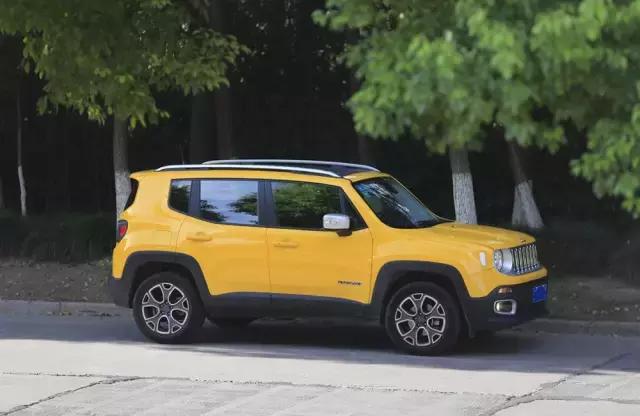 jeep自由侠2.09at油耗,jeep自由侠四驱雪地测评