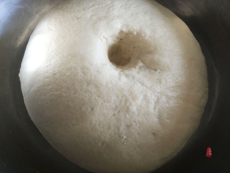 外皮酥脆馅料浓郁,外皮焦香酥脆内馅丰富柔软