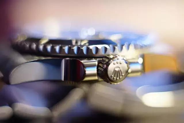 宝珀五十噚5200极光绿和绿水鬼,水鬼和五十噚哪个夜光效果好