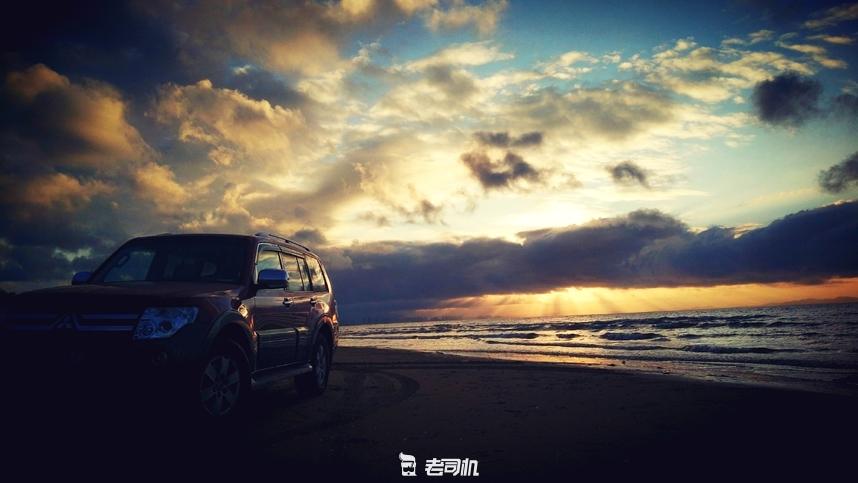 三菱帕杰罗和普拉多比试越野,三菱帕杰罗越野对比丰田霸道