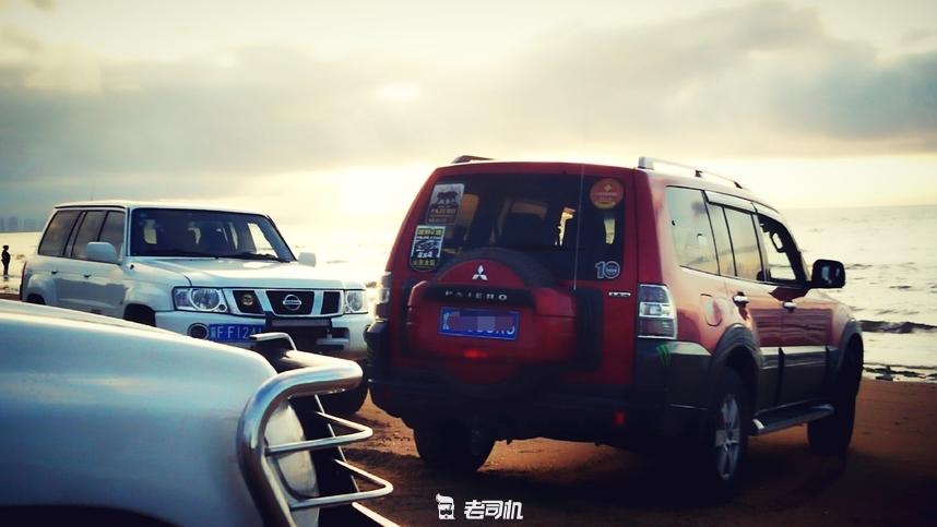 三菱帕杰罗和普拉多比试越野,三菱帕杰罗越野对比丰田霸道