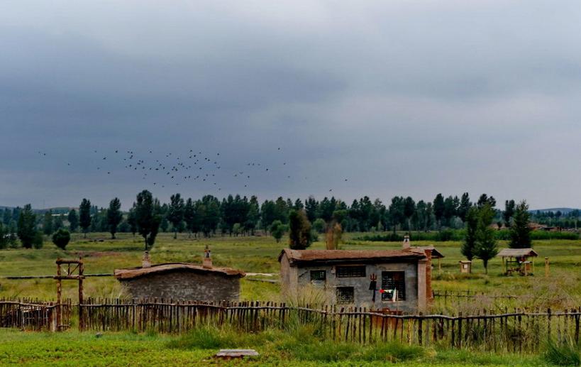 带着漂亮女友逛鄂尔多斯蒙古源流